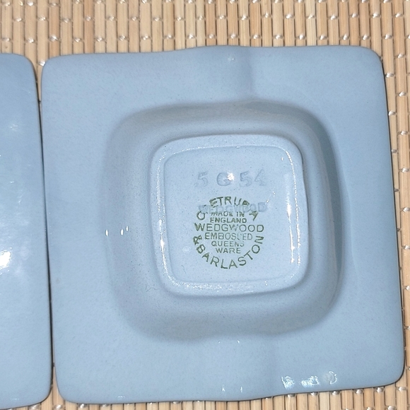 Wedgwood Queensware Ashtrays Trinket Dish Blue Embossed Grape Set of 3 - Picture 6 of 8